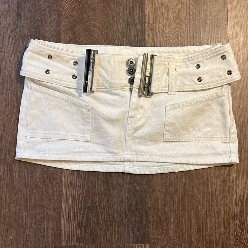 Guizio White Denim Micro Mini Skirt w/ Belt